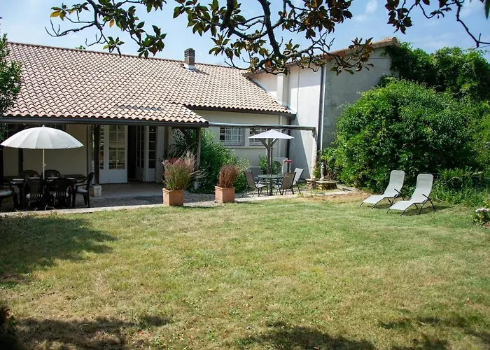 Сasa de vacaciones De Charme A La Campagne Le Fouilloux